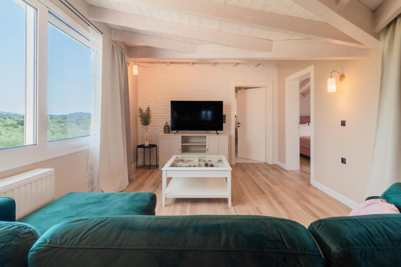 Melena Premium Suites Roda  Dış mekan fotoğraf