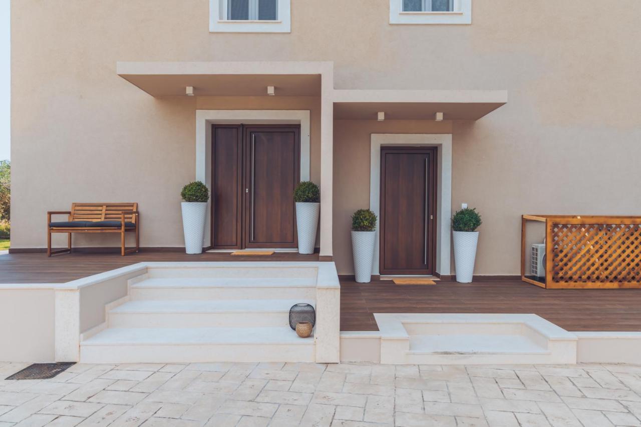 Melena Premium Suites Roda  Dış mekan fotoğraf