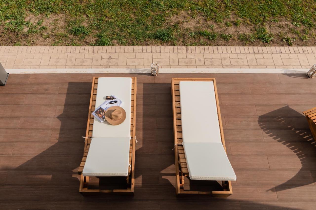 Melena Premium Suites Roda  Dış mekan fotoğraf