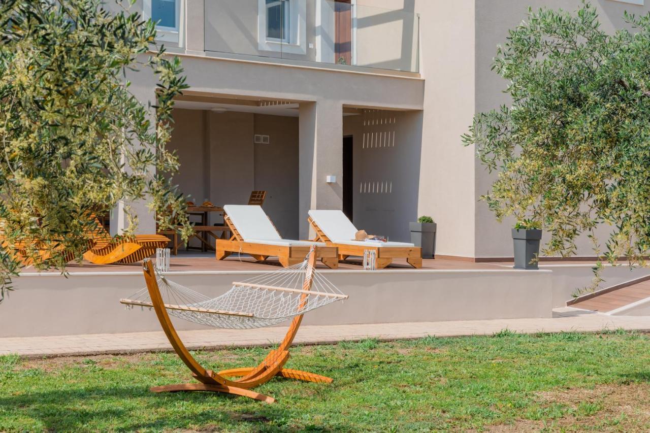 Melena Premium Suites Roda  Dış mekan fotoğraf