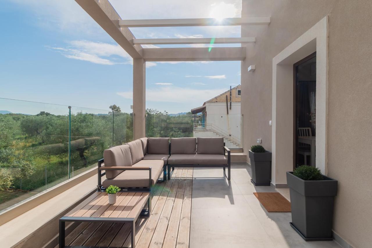 Melena Premium Suites Roda  Dış mekan fotoğraf